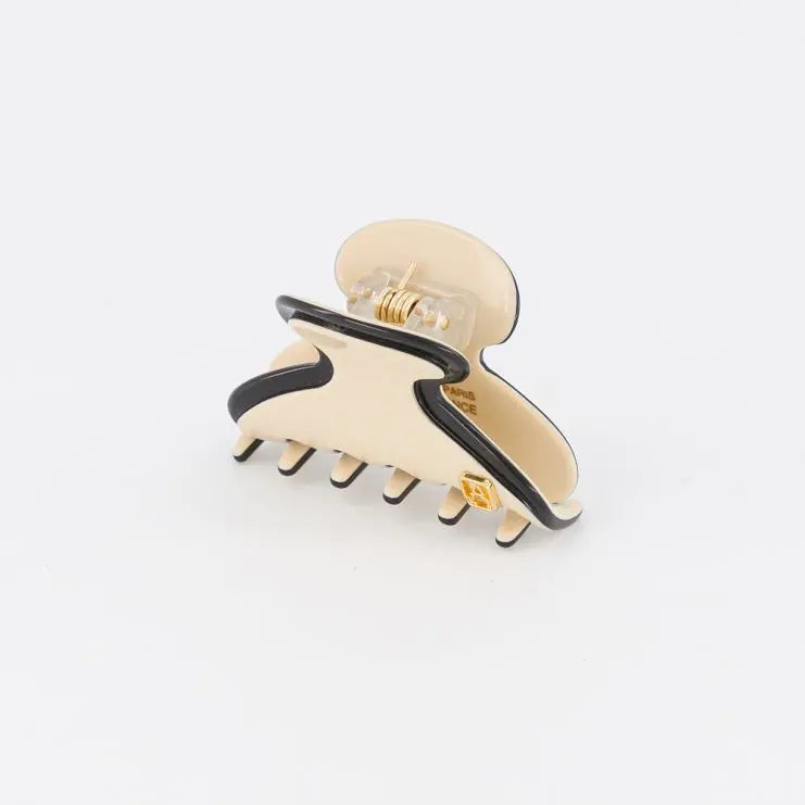 Aube beige claw clip - minimalist high quality - side view - 3 cm - Alexandre de paris