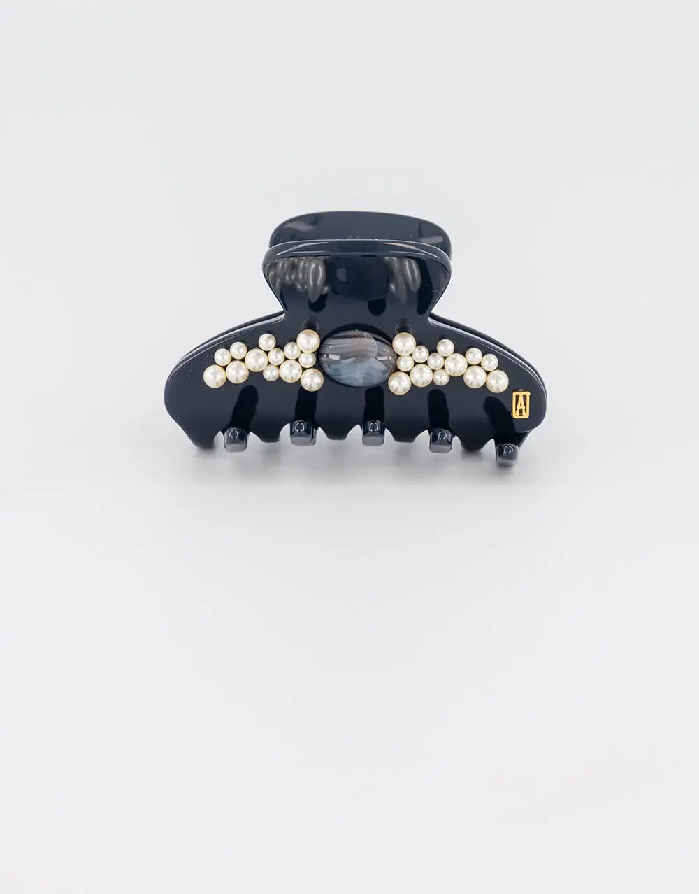 Rêve Perlé Clip-Black-claw dubai-front view-6 cm-alexandre de paris gcc
