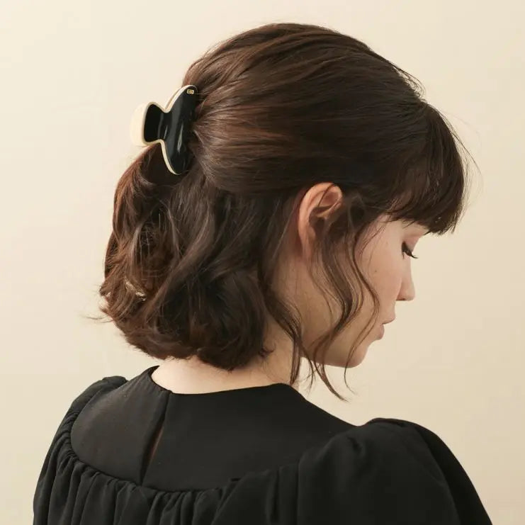 alizee-clip-styling hair-clip-6cm-comfortable hair clip-model-view-alexandre-de-paris-gcc